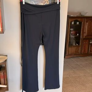 COPY - Women’s flair pant; Size XL. 32” inseam. Pull gather at waist.